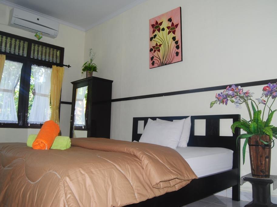 Vaccinated Staff - Oyo 3523 Gong Corner Homestay Kuta  Exterior photo