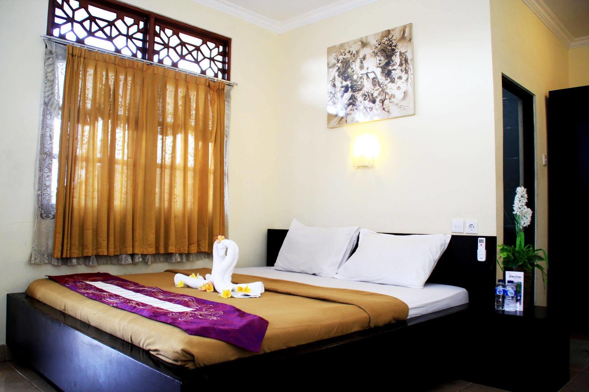 Vaccinated Staff - Oyo 3523 Gong Corner Homestay Kuta  Exterior photo