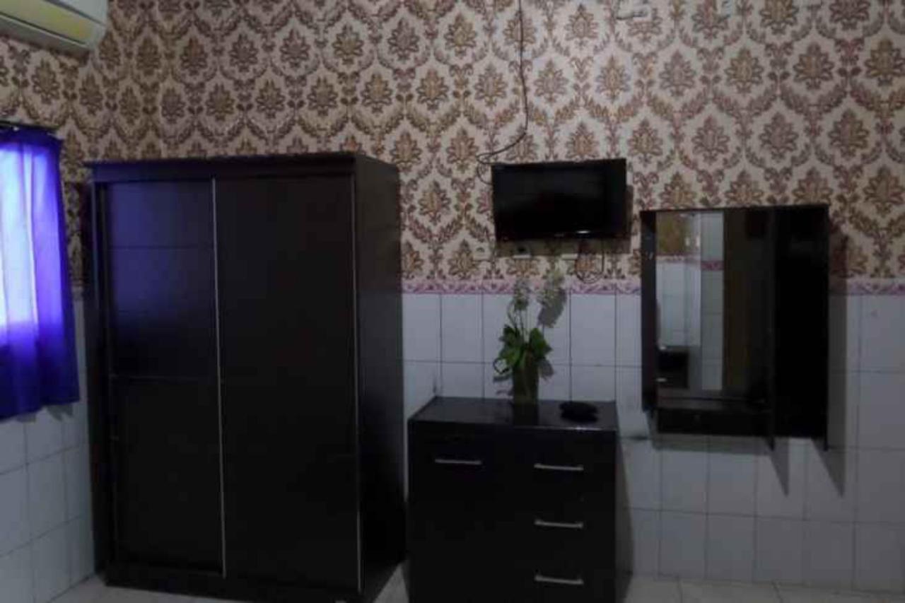 Vaccinated Staff - Oyo 3523 Gong Corner Homestay Kuta  Exterior photo