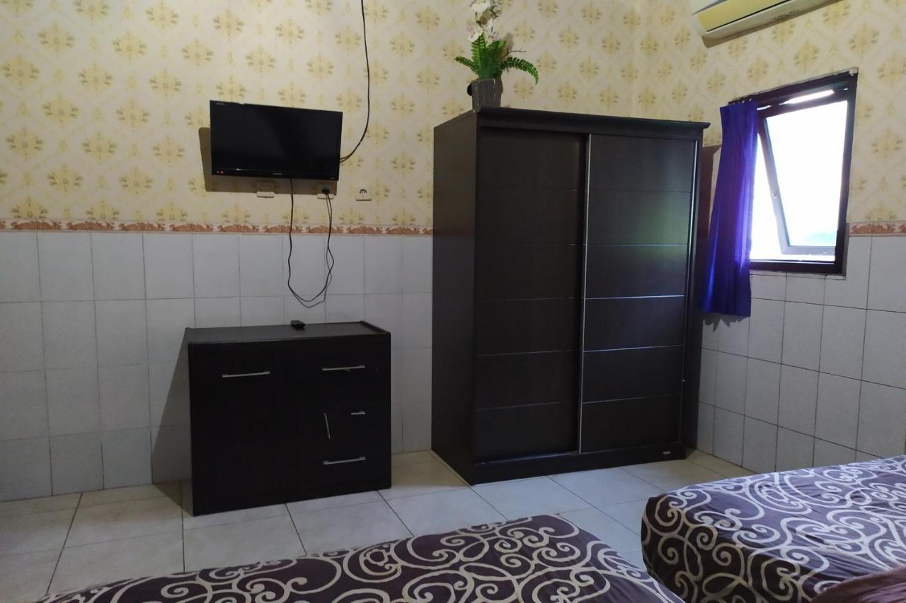 Vaccinated Staff - Oyo 3523 Gong Corner Homestay Kuta  Exterior photo